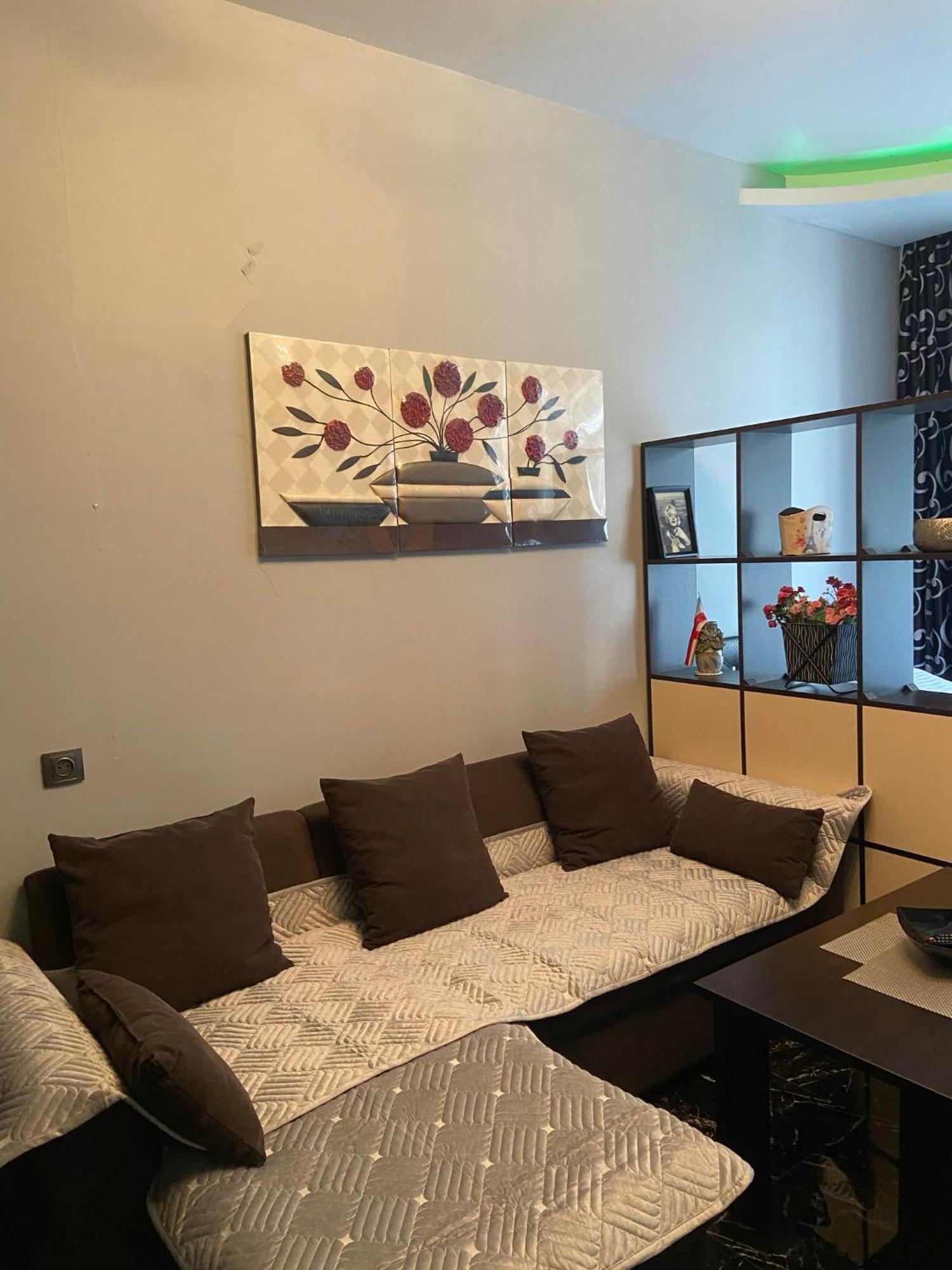 Apartment Vaja Fshavela N16 Batoumi Extérieur photo